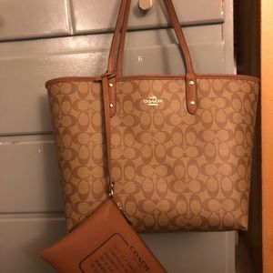 Coach tote